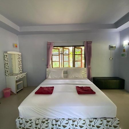 Oyo 966 Boss Khaoyai Hotell Ban Bung Toei Exteriör bild